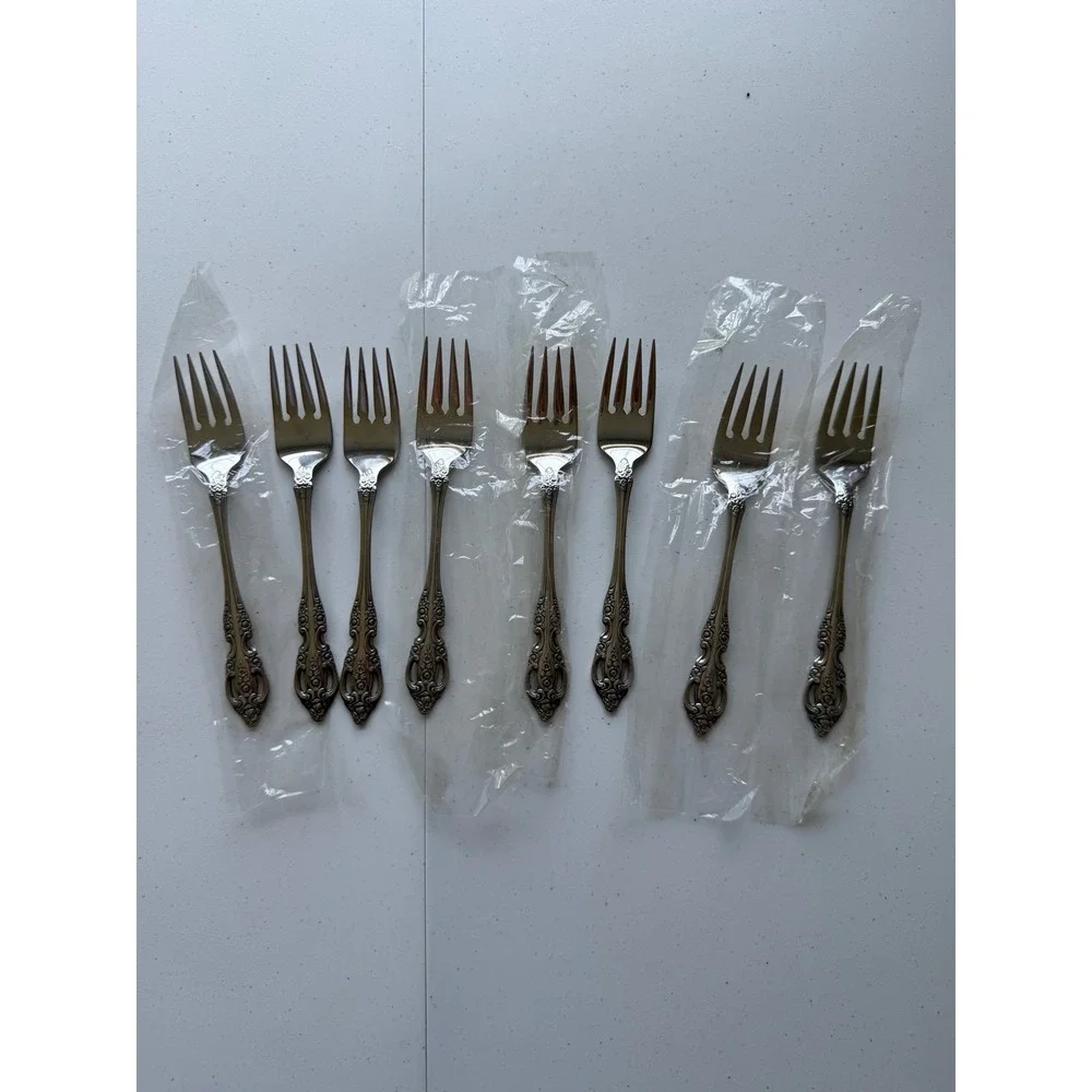 New 40 PC Oneida Michelangelo SSS Stainless Flatware Set  Service for 8 NWOB